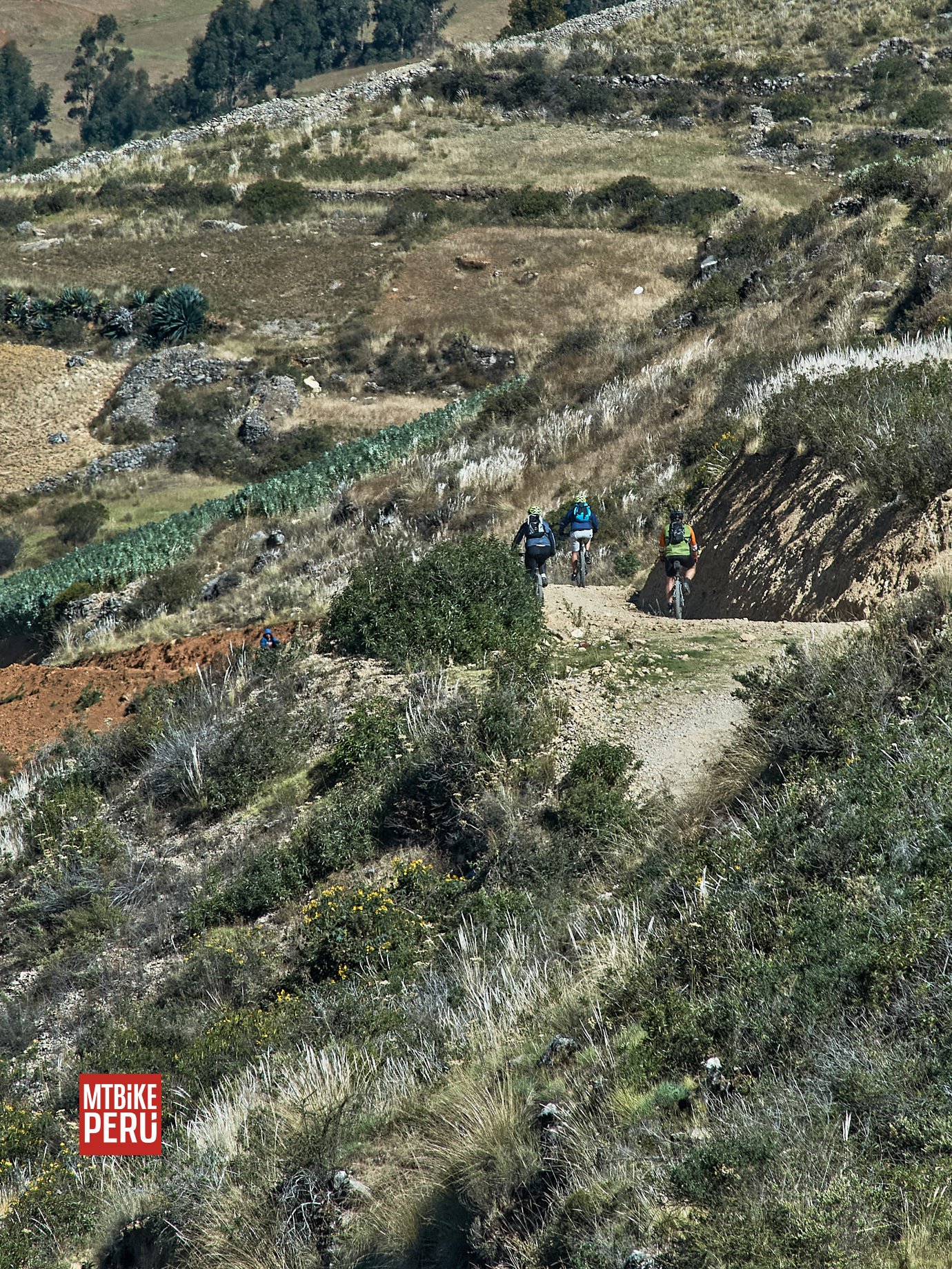 JAUJA LAGUNA DE PACA 0042 mountain bike peru