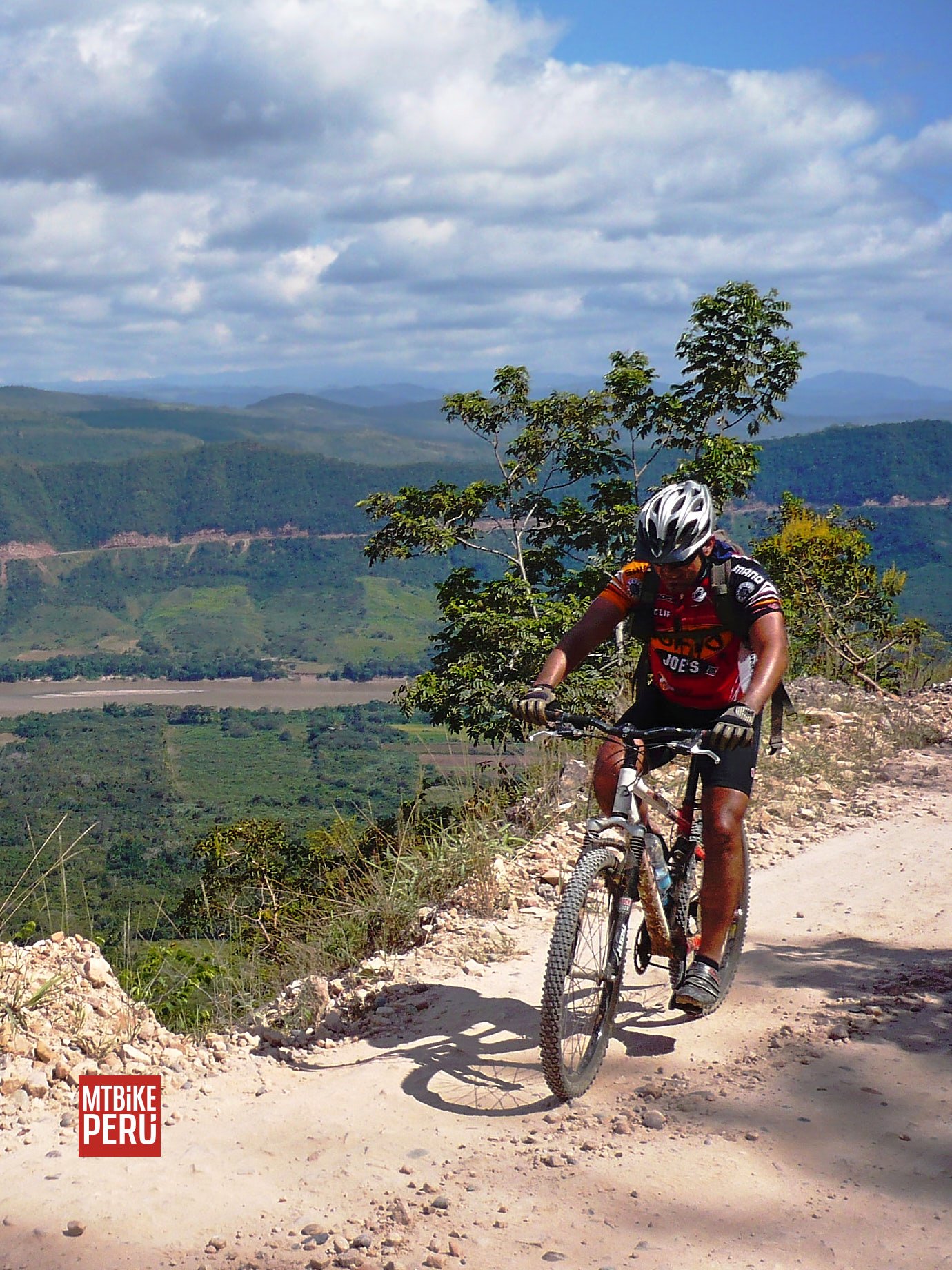 tarapoto laguna sauce 0023 3 mountain bike peru